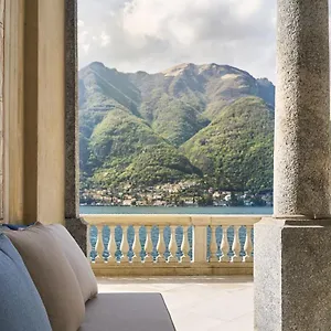 https://villa-lario-lake-como.it-lombardy.com